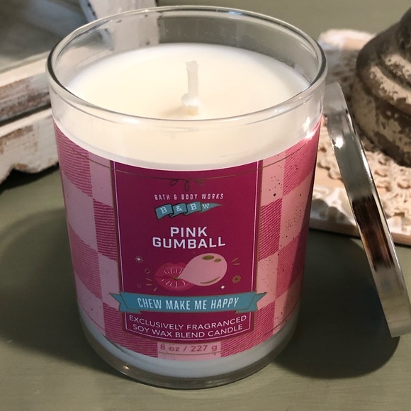 NEW single wick candle from Bath and Body Works - Picture 2 of 3